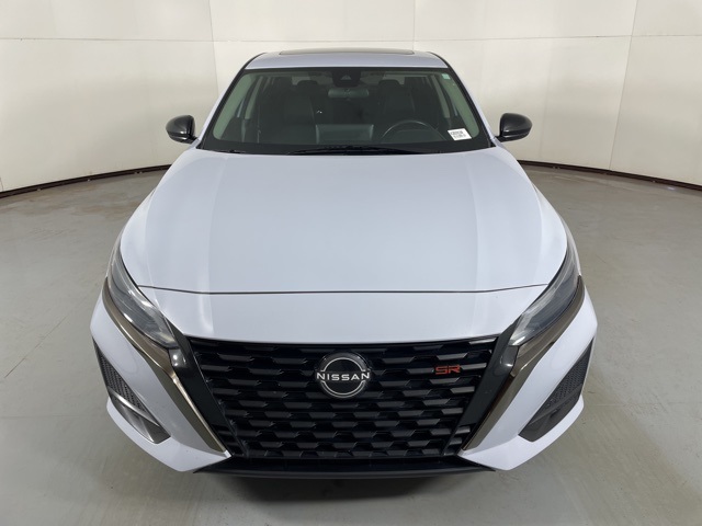 2023 Nissan Altima 2.5 SR photo 2