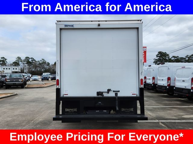 2024 Ford E-450 photo 2