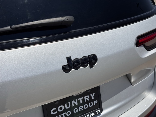 2023 Jeep Grand Cherokee Altitude photo 30