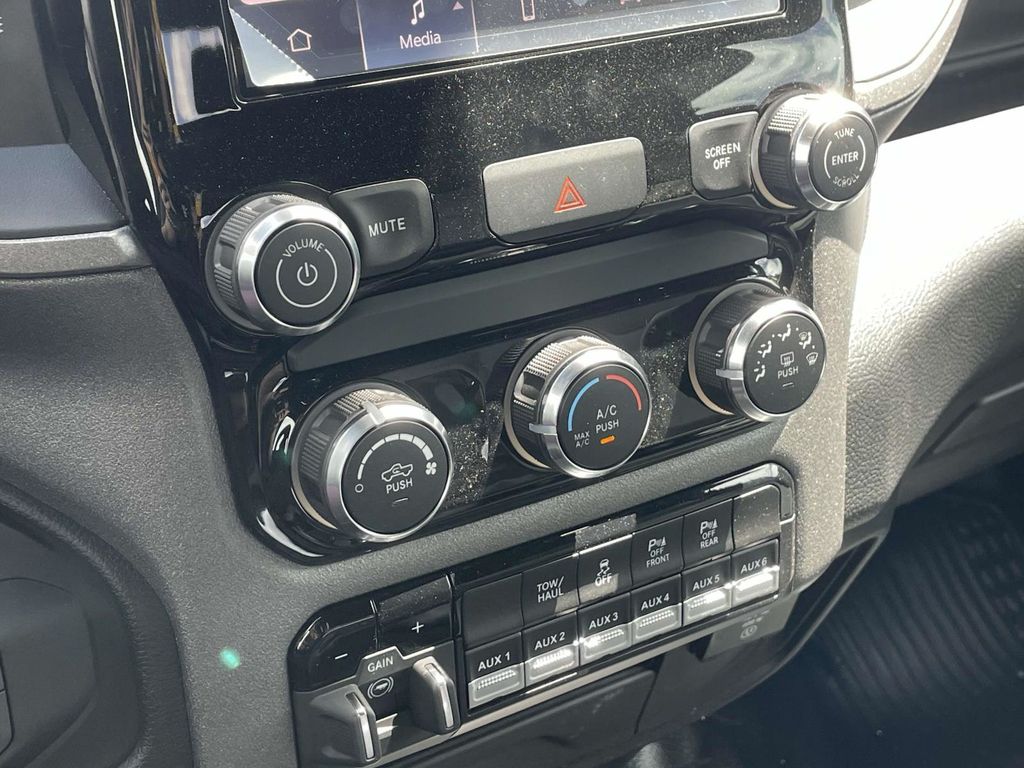 2026 Ram 2500 Tradesman photo 38