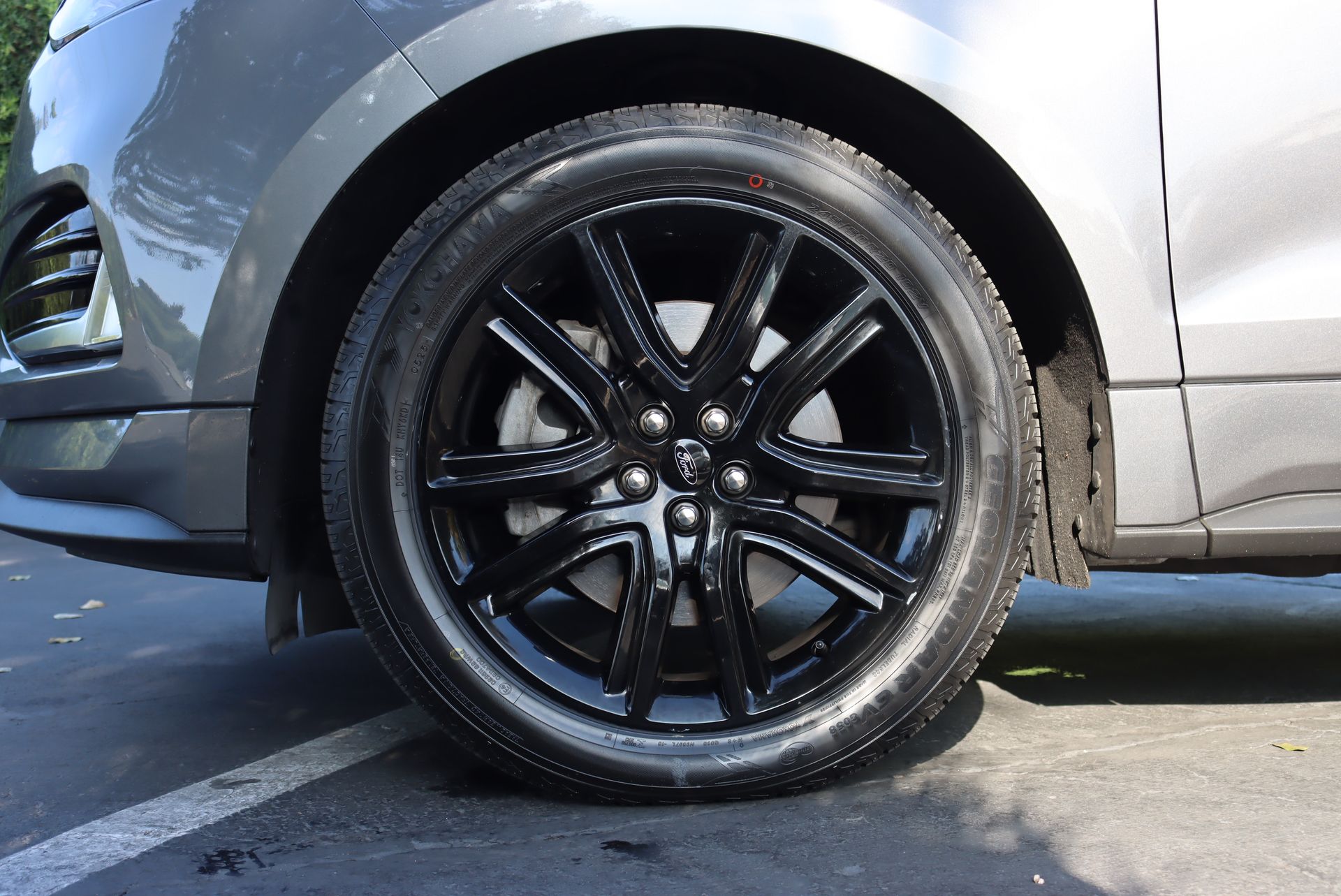 2022 Ford Edge ST photo 3
