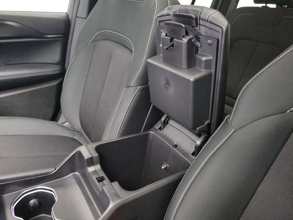 2025 Jeep Grand Cherokee Laredo photo 25