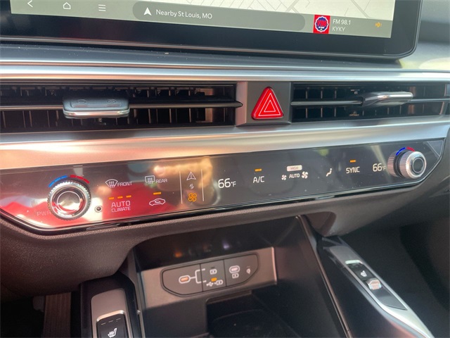 2025 Kia Sorento S photo 37