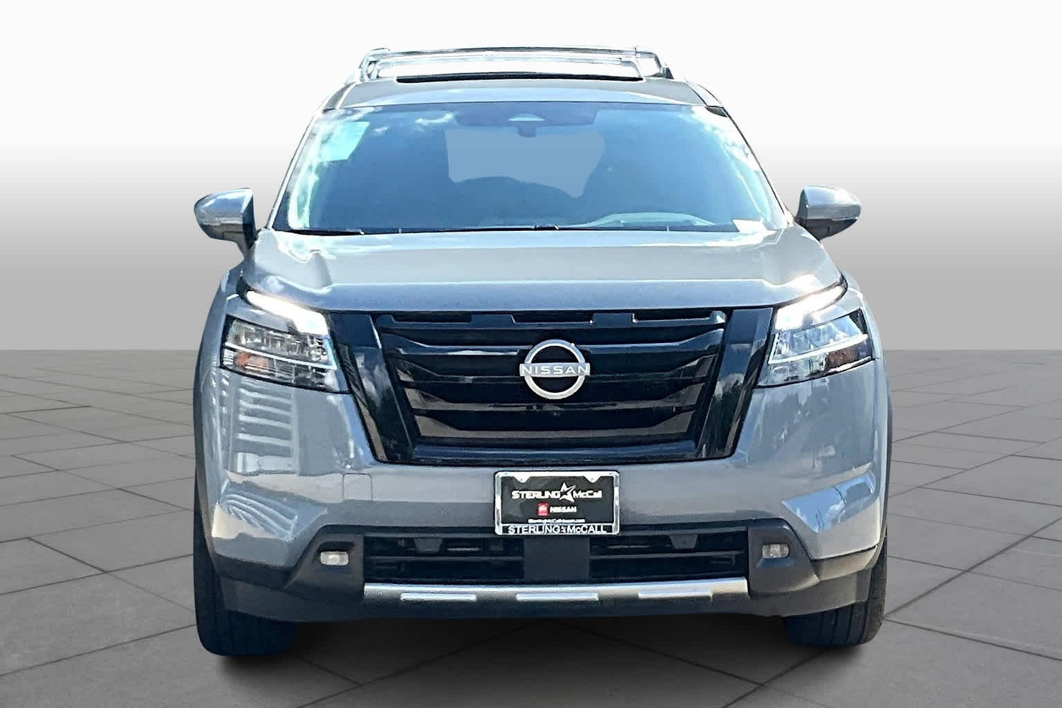 2024 Nissan Pathfinder Platinum photo 3