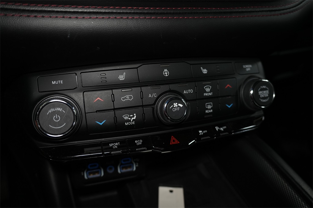 2022 Dodge Durango R/T photo 14