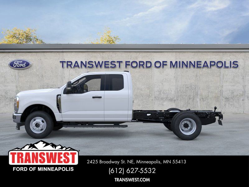 2026 Ford F-350 Super Duty Chassis Cab XL