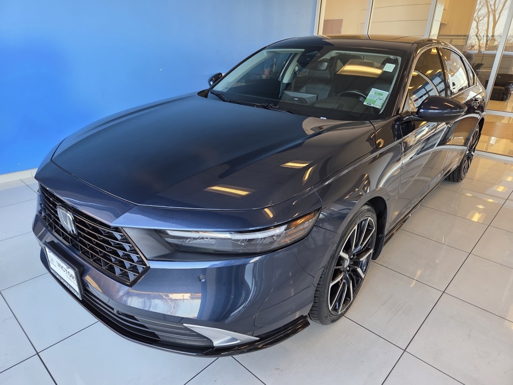 2023 Honda Accord Hybrid Touring's photo