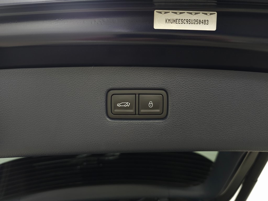 2025 Genesis GV80 3.5T Prestige AWD photo 10