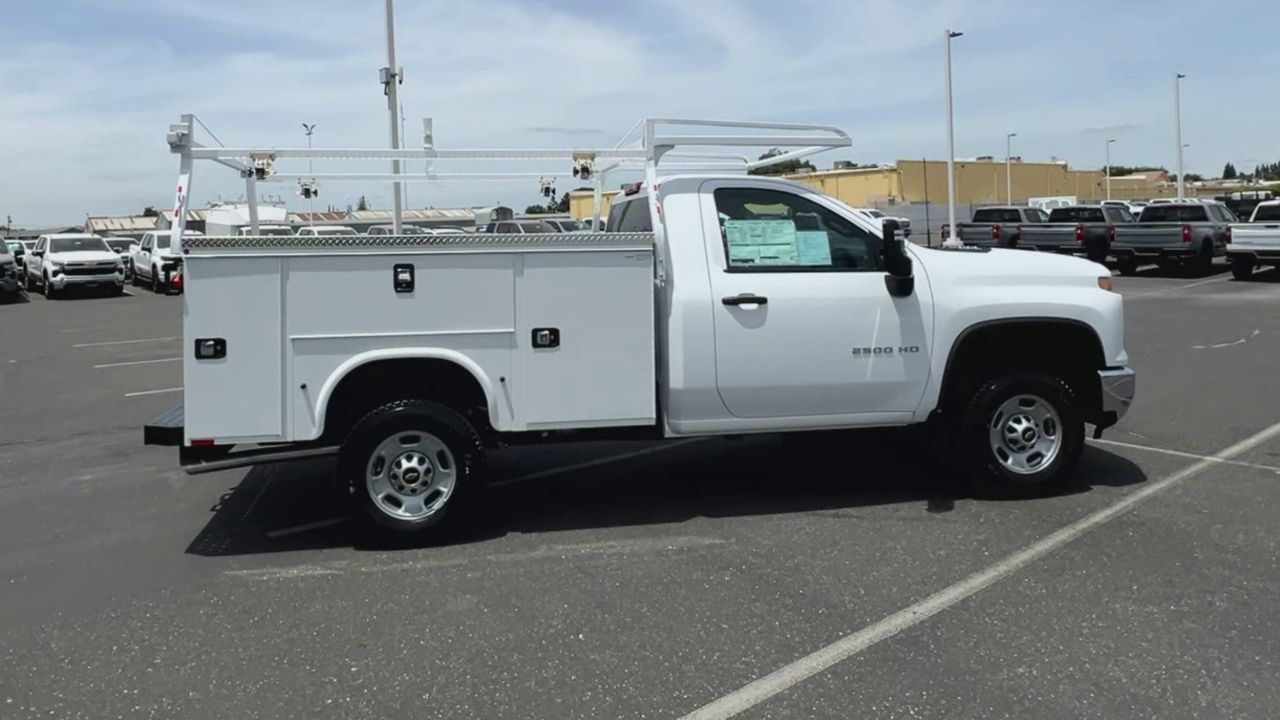2024 Chevrolet Silverado 2500HD photo 37