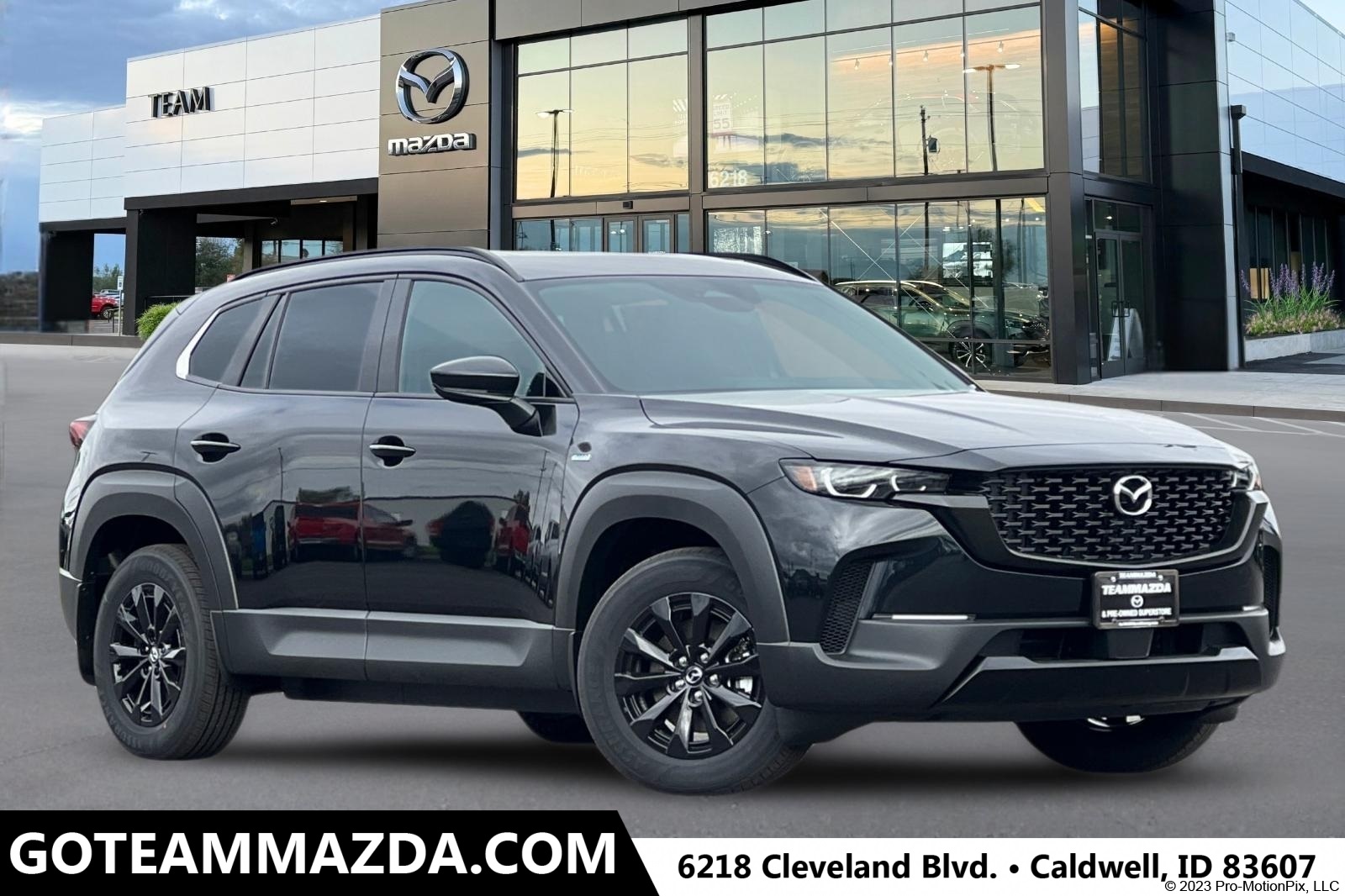 2025 Mazda CX-50 Premium's photo