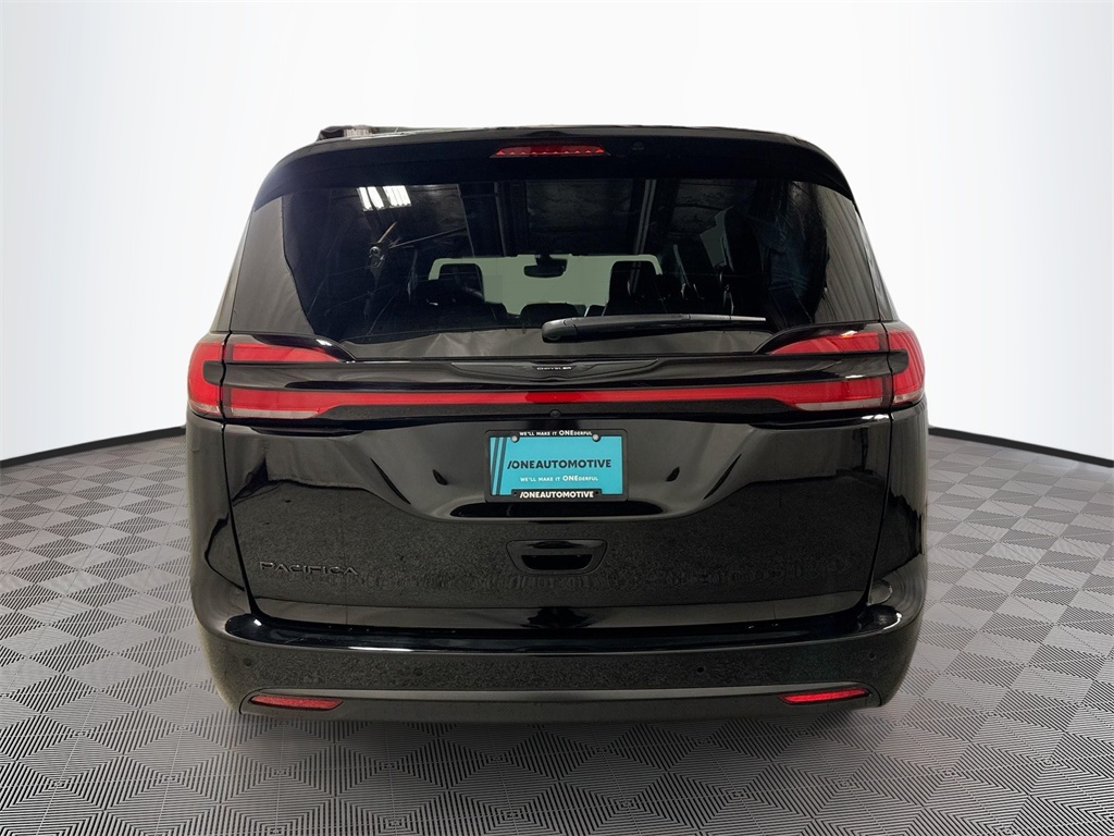 2025 Chrysler Pacifica photo 9