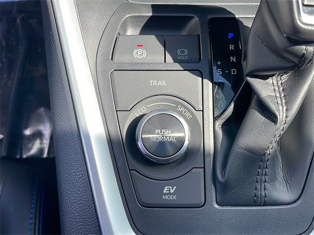 2019 Toyota RAV4 Hybrid XSE photo 20