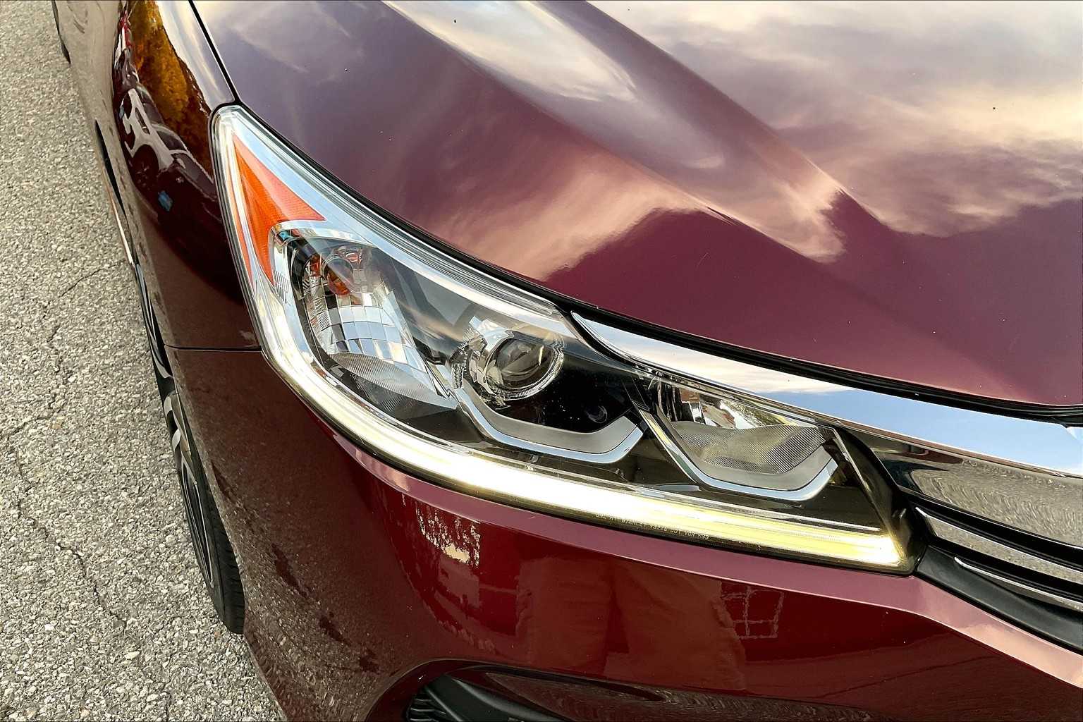 2017 Honda Accord Sport photo 28