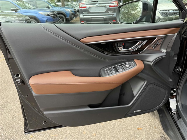 2025 Subaru Outback Touring XT photo 26