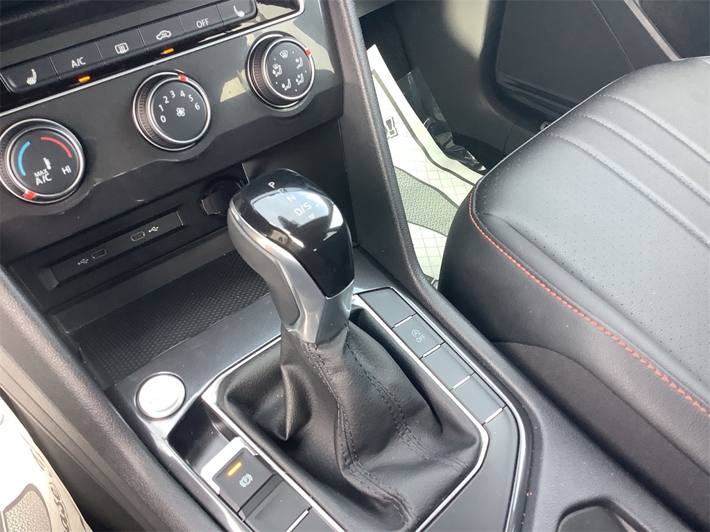 2024 Volkswagen Tiguan Wolfsburg Edition photo 19