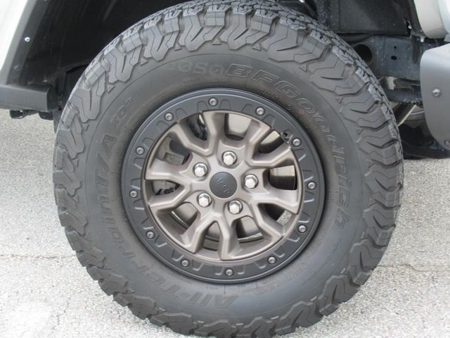 2023 Jeep Wrangler Rubicon 392 photo 8