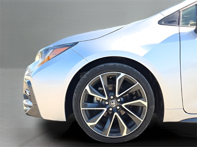 2022 Toyota Corolla SE photo 2