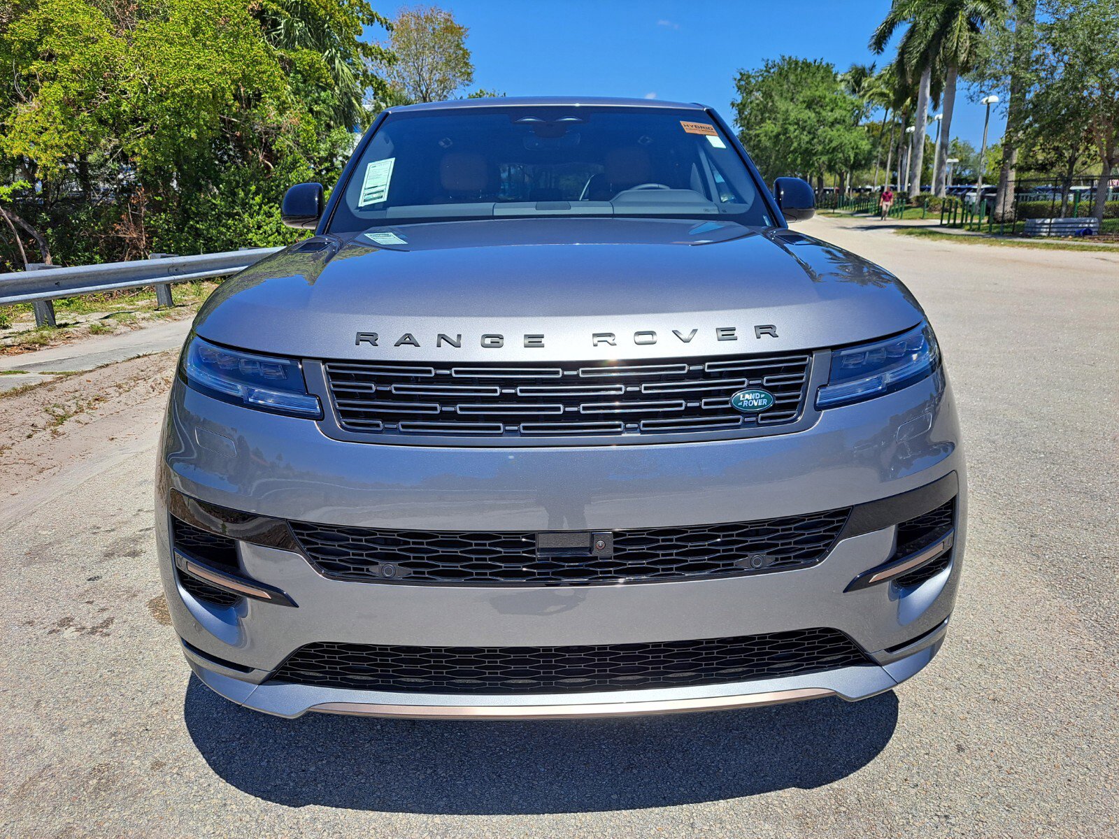 2025 Land Rover Range Rover Sport SE photo 6