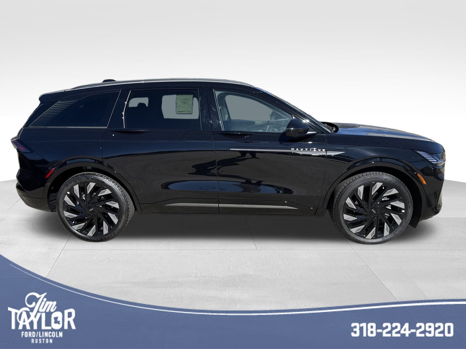 2026 Lincoln Nautilus Reserve photo 2