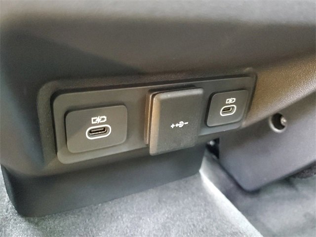 2024 Land Rover Range Rover Evoque Dynamic SE photo 13