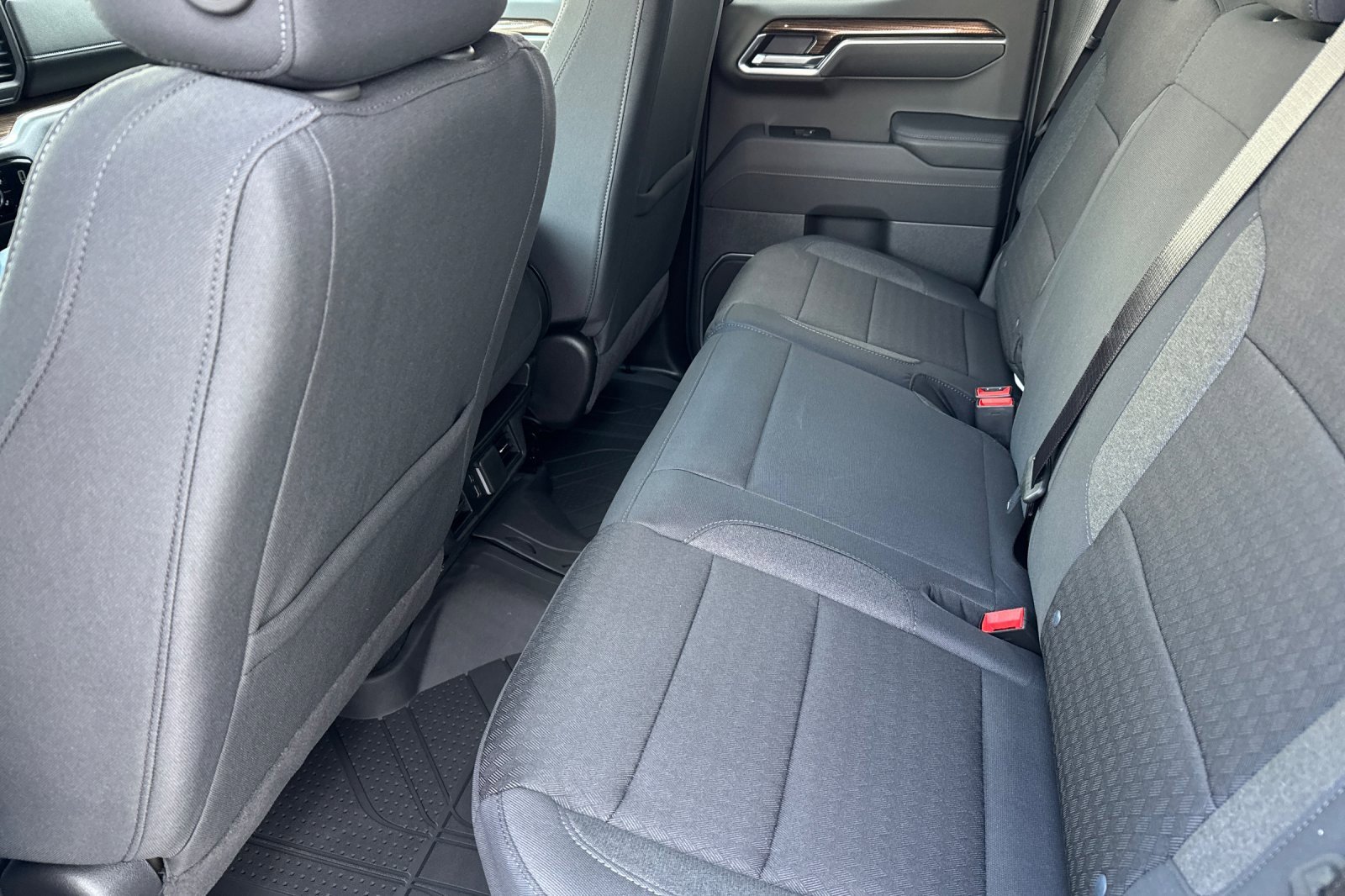 2025 Chevrolet Silverado 1500 LT photo 12