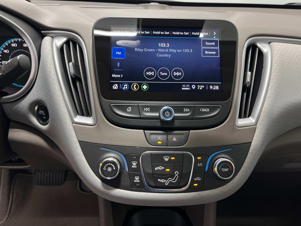 2024 Chevrolet Malibu LS photo 19