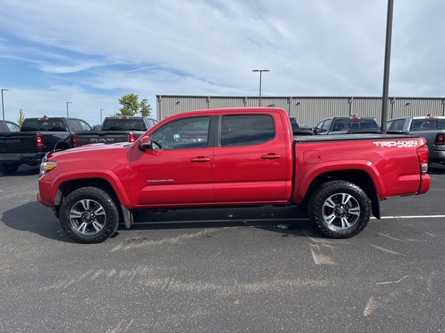 2016 Toyota Tacoma SR5 Sport TRD Pro photo 2