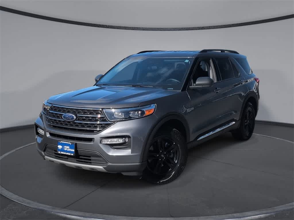 2023 Ford Explorer XLT's photo