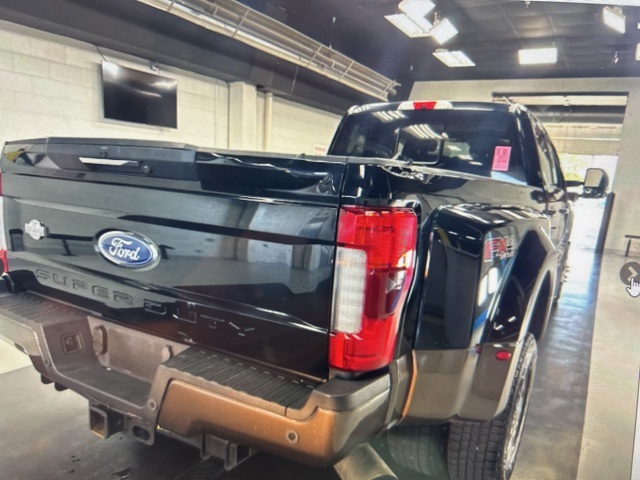 2017 Ford F-350 photo 2