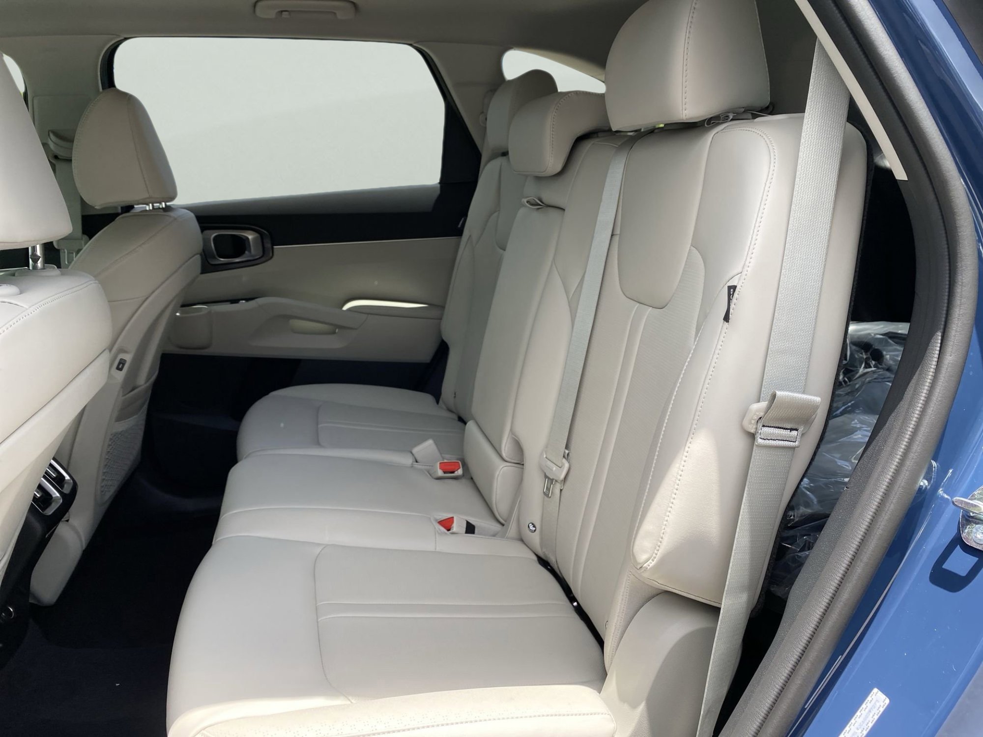 2025 Kia Sorento S photo 12