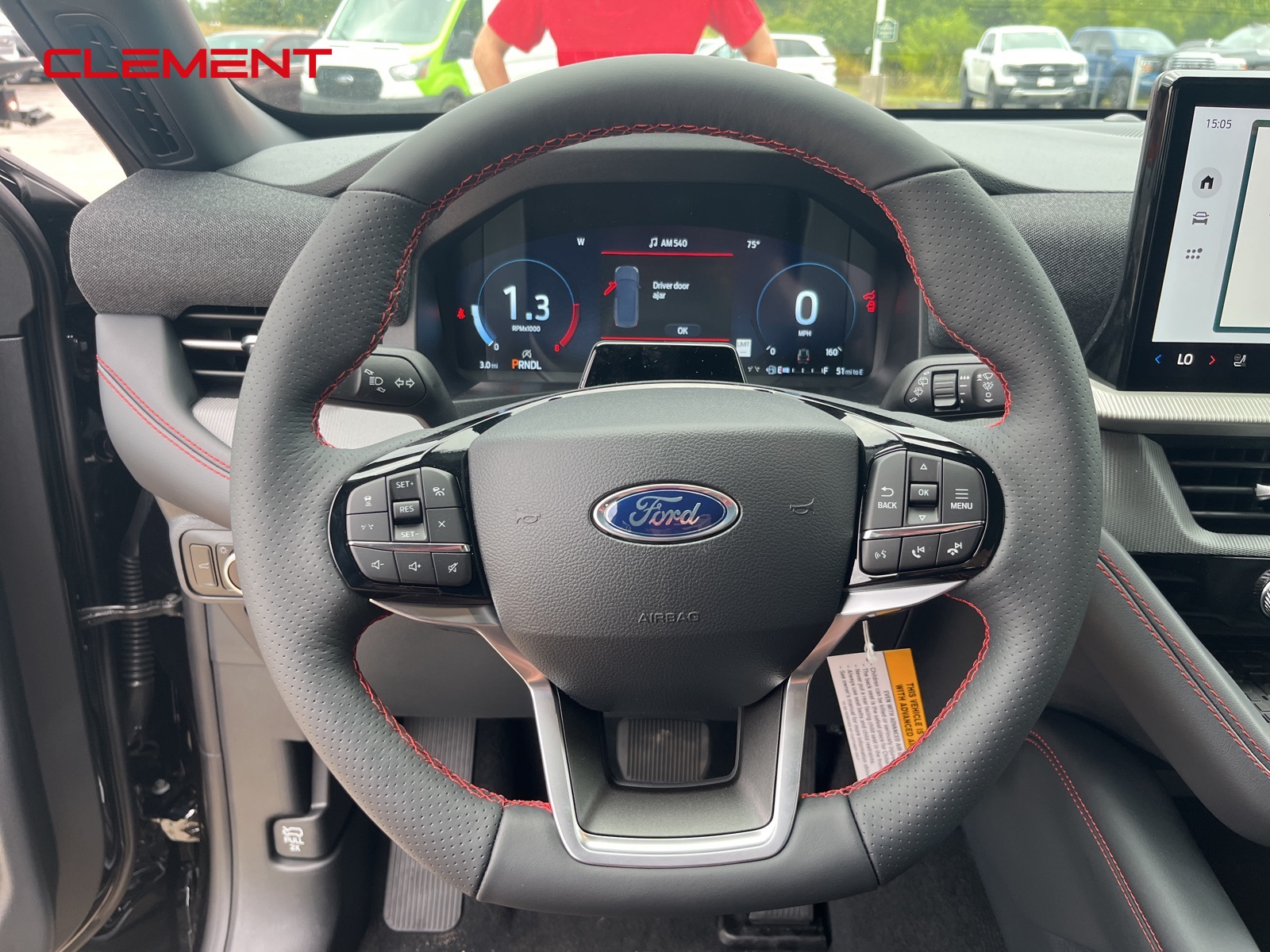 2025 Ford Explorer ST-Line photo 4