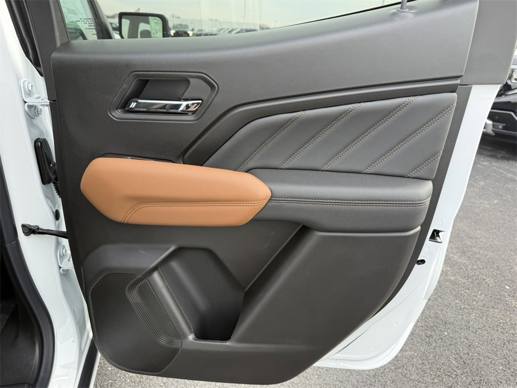 2026 GMC CANYON - Image 32