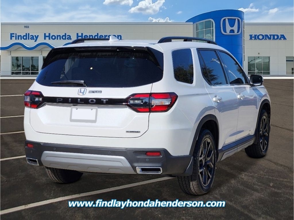 2025 Honda Pilot Touring photo 3