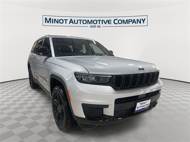 2025 Jeep Grand Cherokee L Altitude's photo