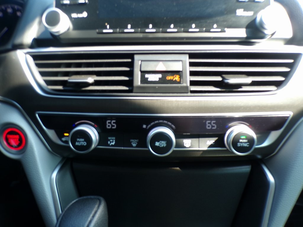 2019 Honda Accord LX photo 16