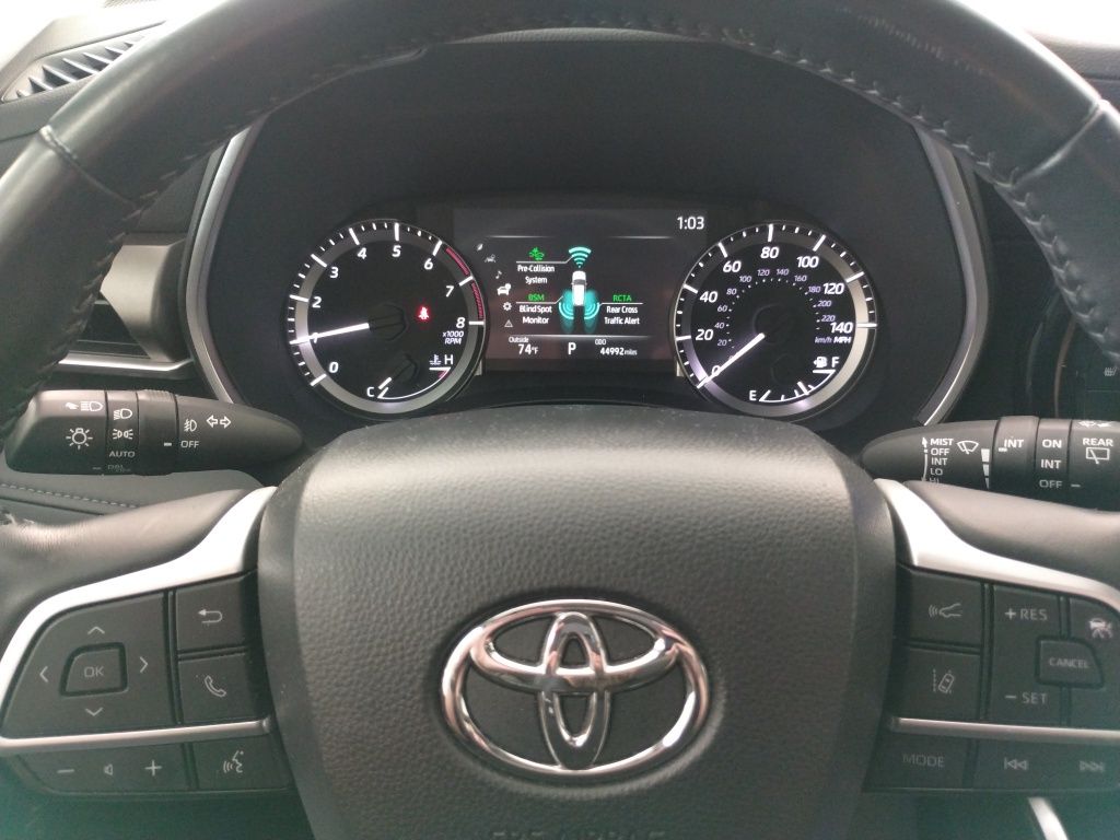 2024 Toyota Highlander XLE photo 29