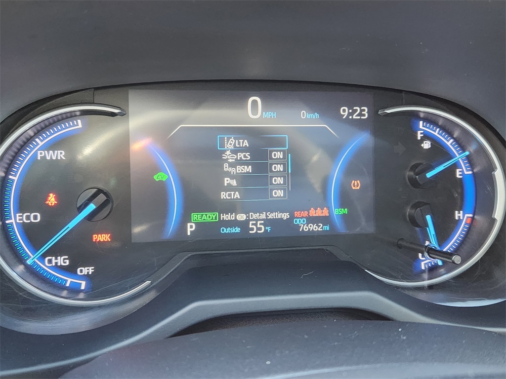 2020 Toyota RAV4 Hybrid XSE photo 22