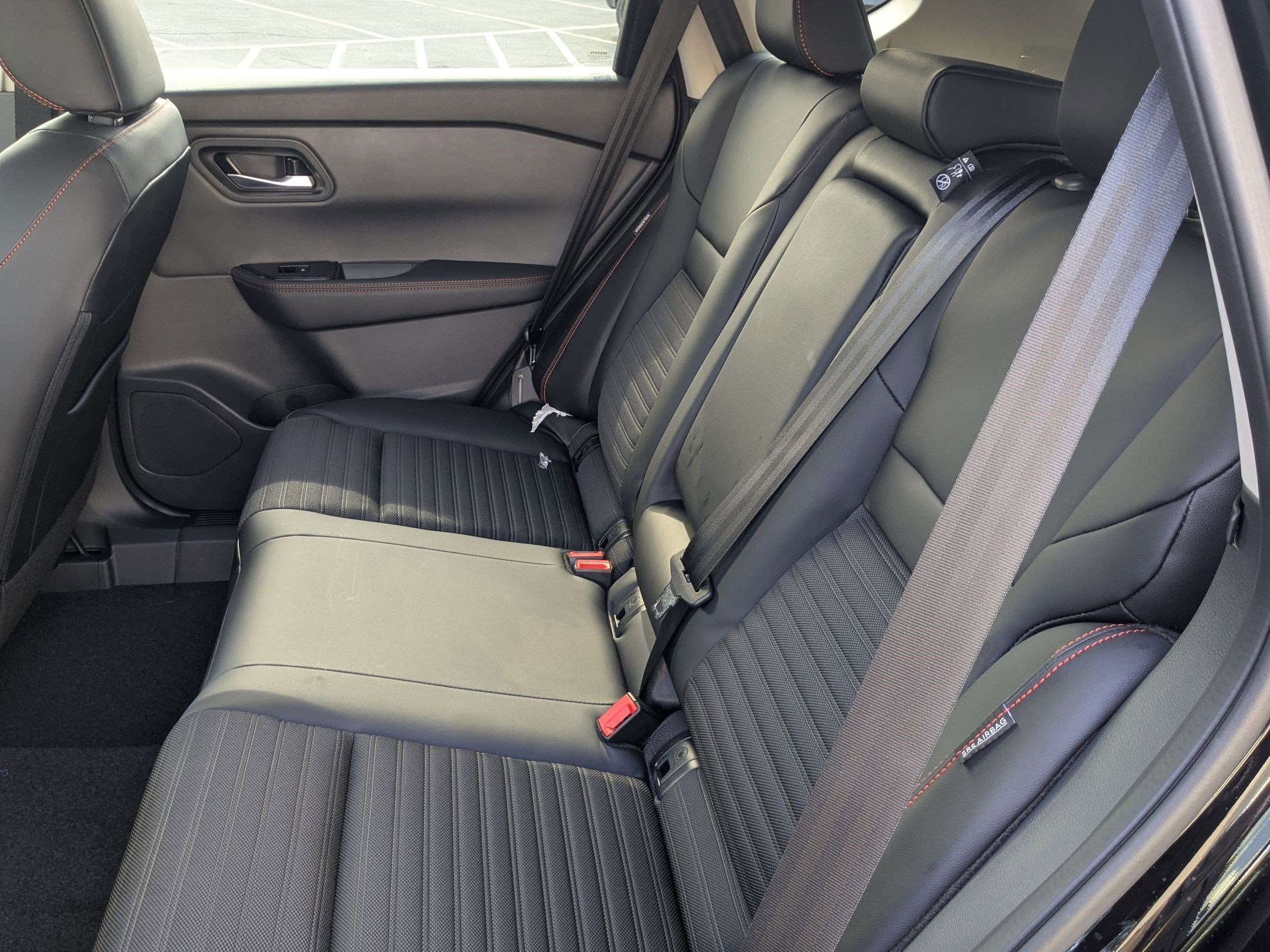 2026 Nissan Rogue SV photo 14