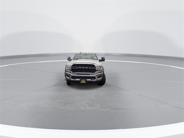 2024 Ram 4500 Tradesman photo 3