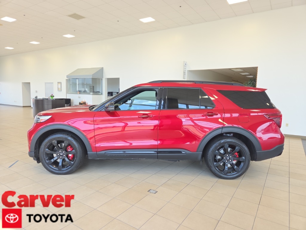 2023 Ford Explorer ST's photo