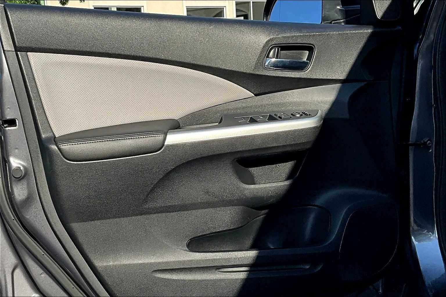2015 Honda CR-V EX-L photo 20