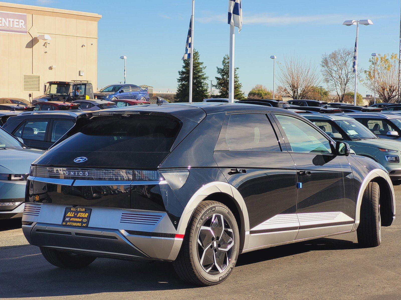 2024 Hyundai Ioniq 5 Limited photo 2