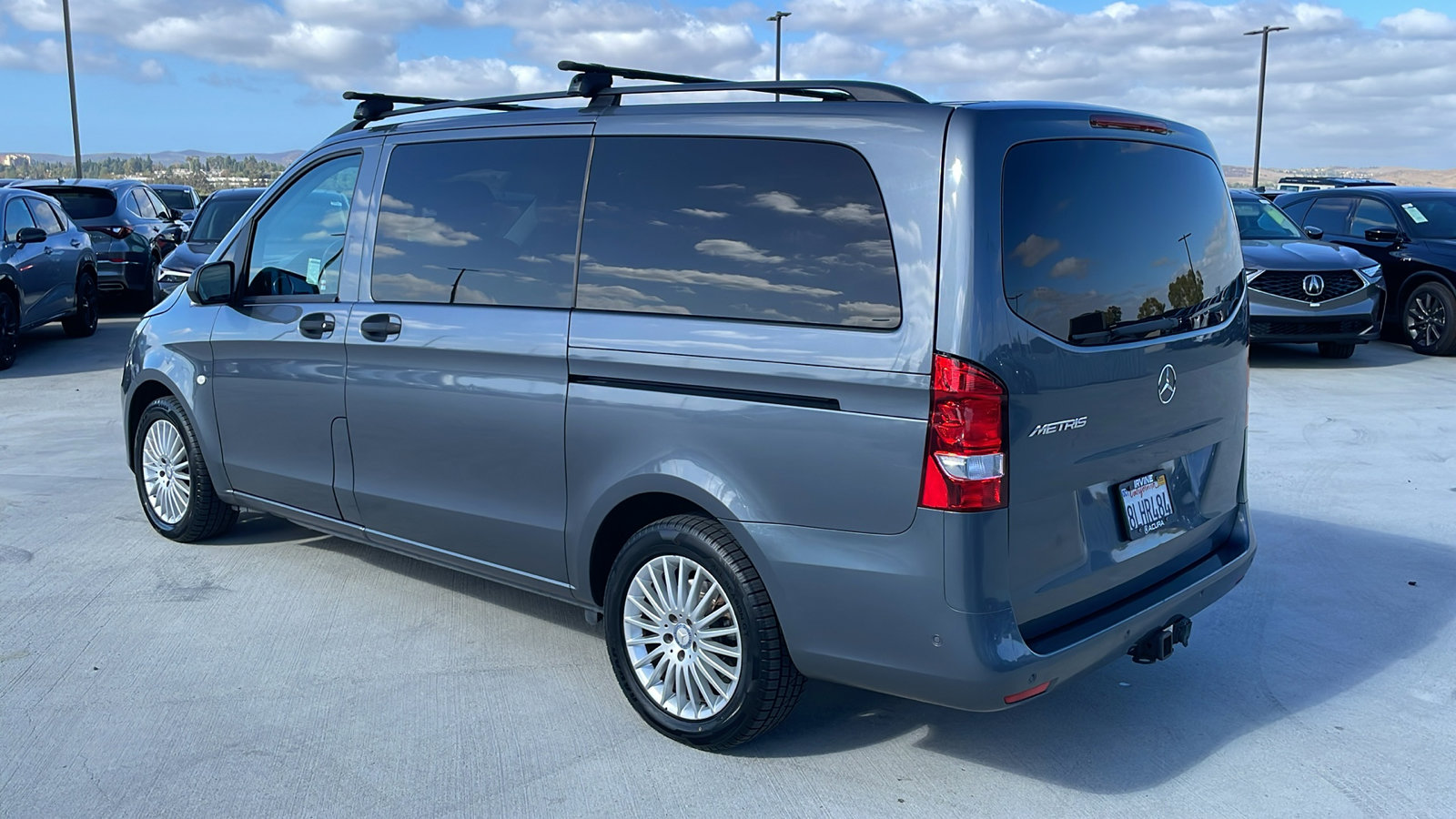 2017 Mercedes Benz Metris Passenger Van photo 3