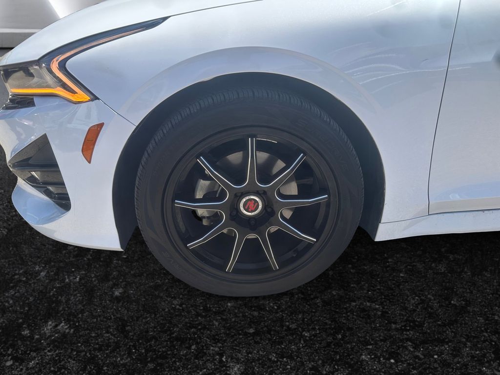 2022 Kia K5 GT-Line photo 21