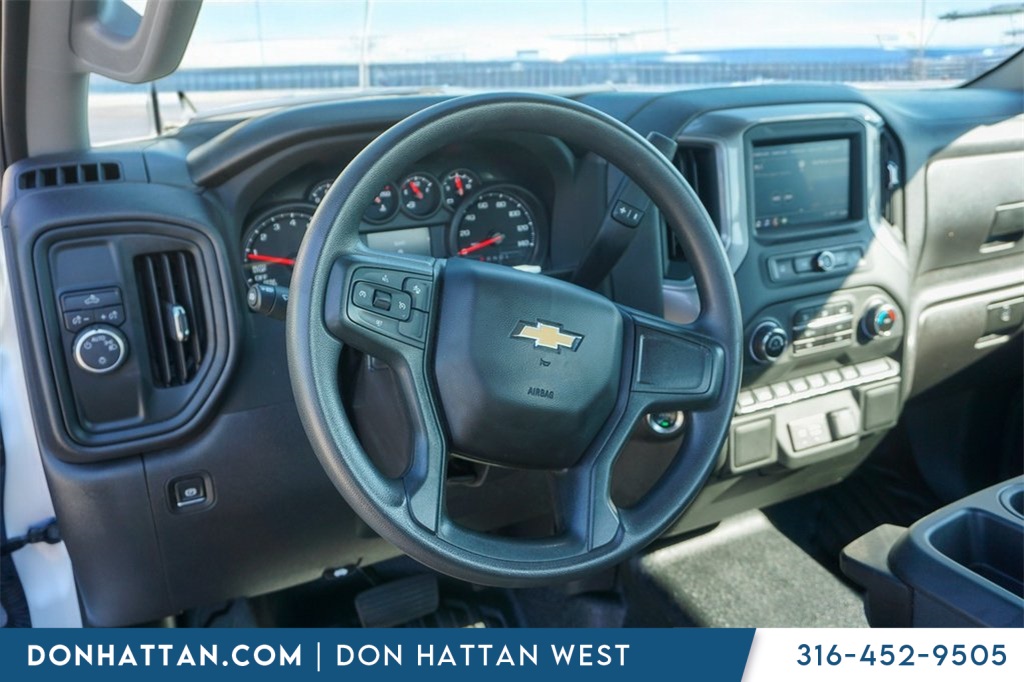 2024 Chevrolet Silverado 1500 photo 5