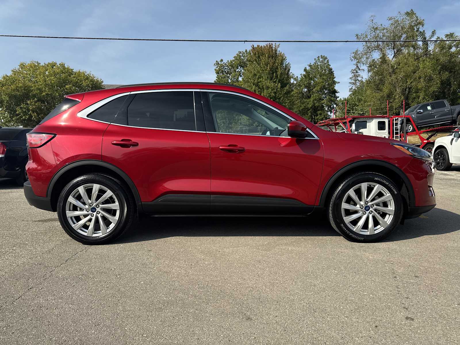 2022 Ford Escape Titanium photo 4