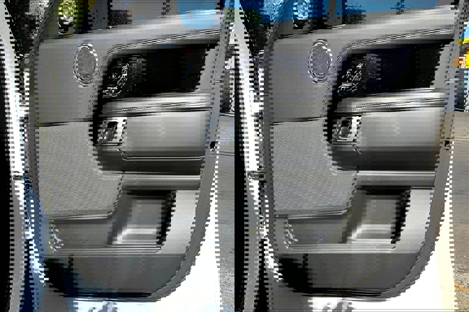2020 Land Rover Range Rover HSE photo 20