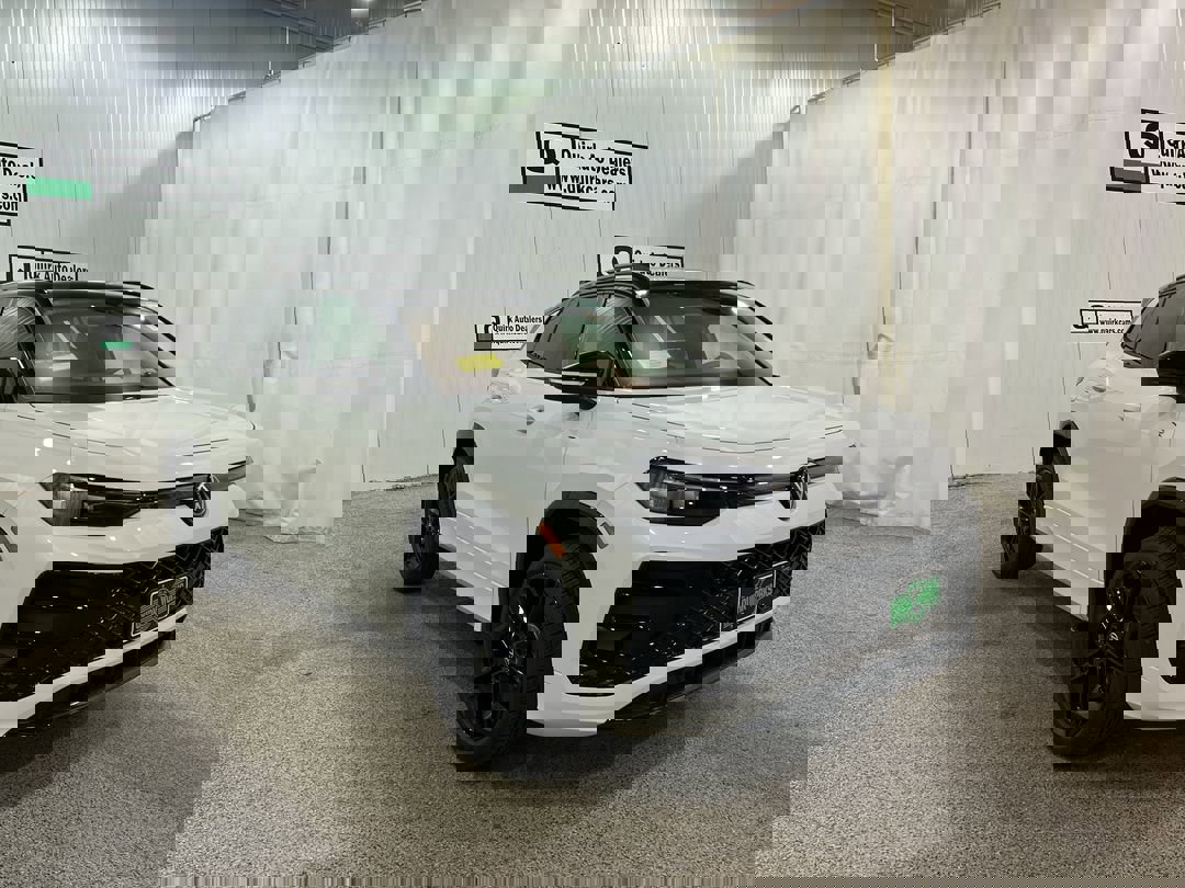 2026 Volkswagen Tiguan SE R-LINE BLACK's photo