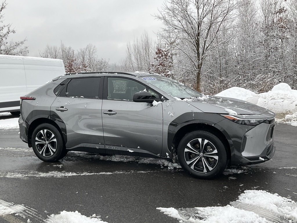 2024 Toyota bZ4X XLE's photo