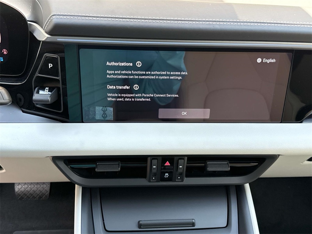 2025 Porsche Macan Electric photo 27